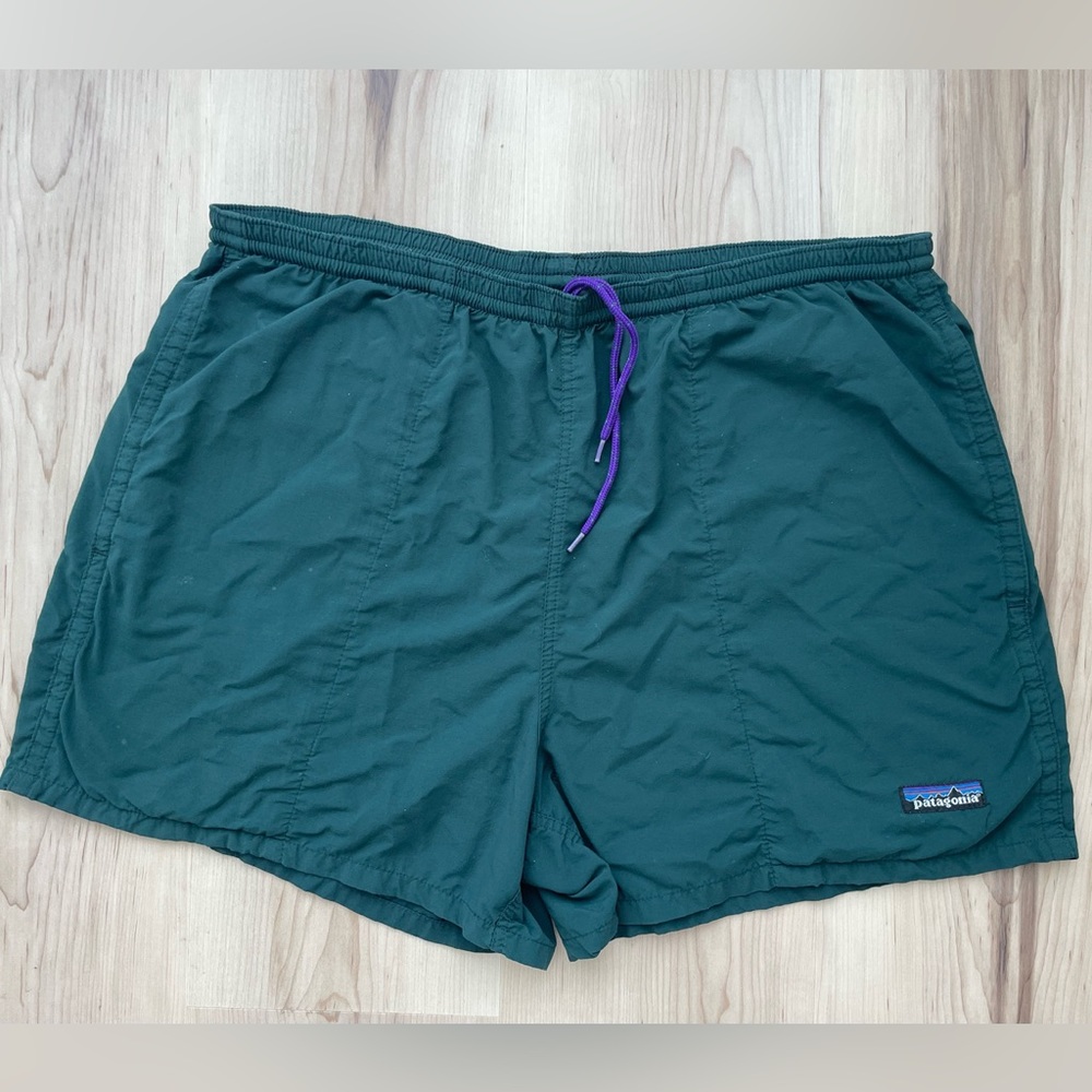 Men’s vintage Patagonia Baggies shorts